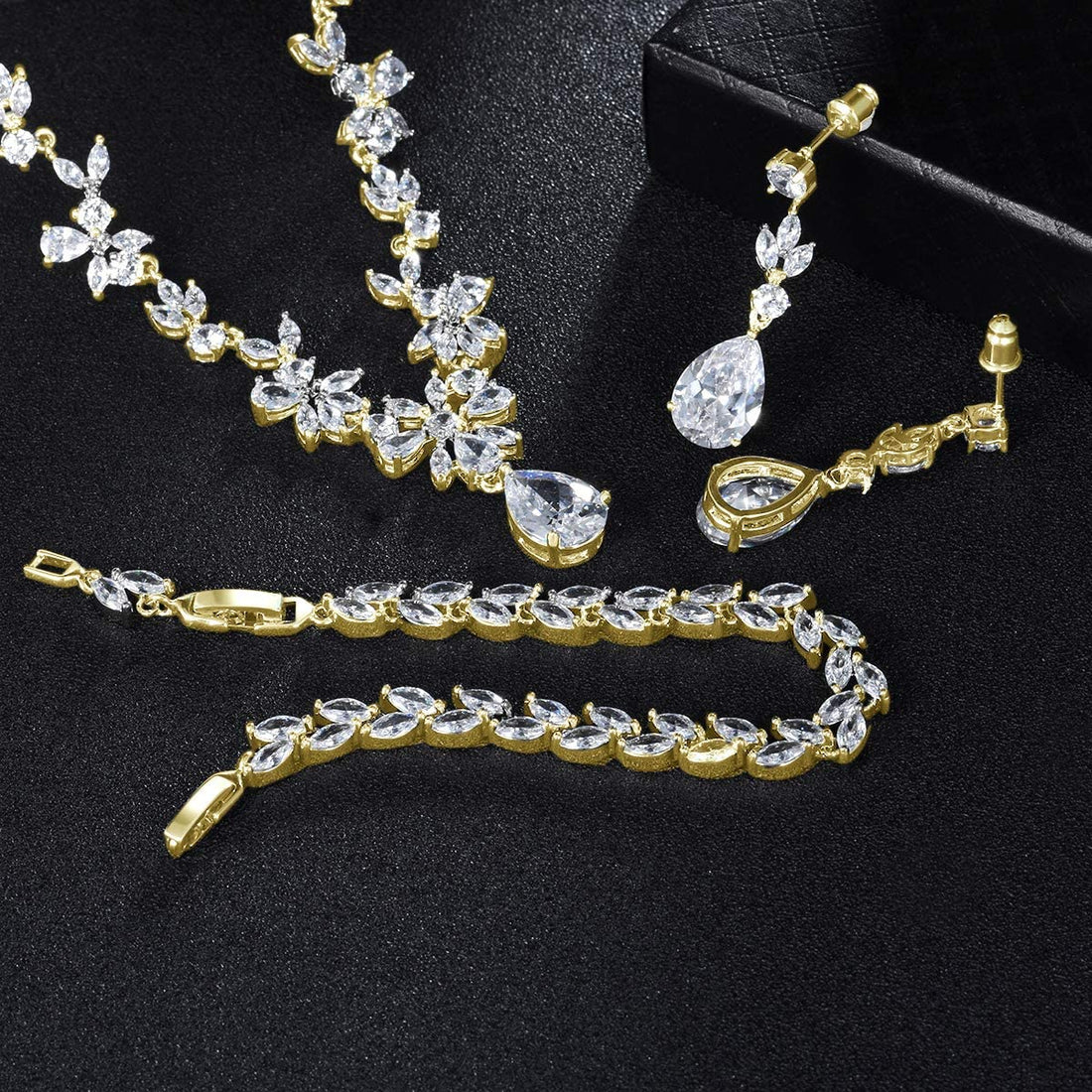 Shiny Gold Plated Bridal Jewelry Necklace &amp; Earrings Set