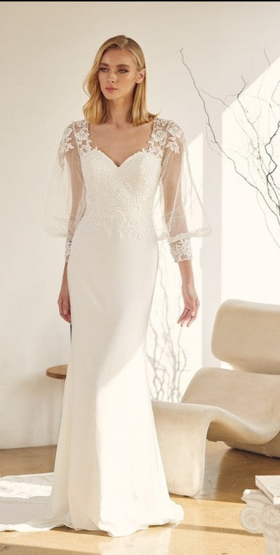 Pretty White Lace Embroidered Mesh Sleeve Wedding Dress